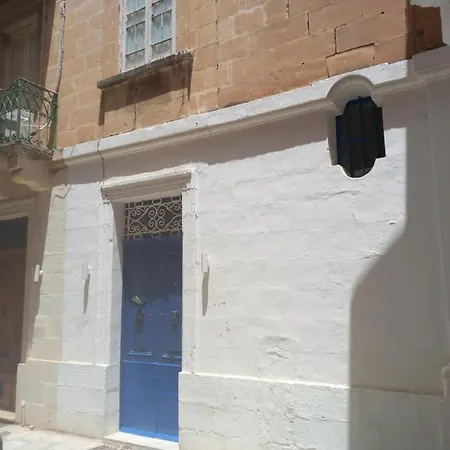 Door Nine -townhouse With Harbour Views Floriana