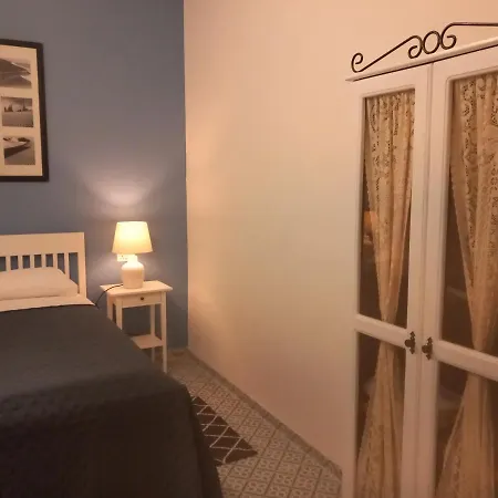 Door Nine -townhouse With Harbour Views * Floriana
