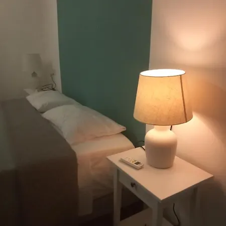 Door Nine -townhouse With Harbour Views Nyaraló *