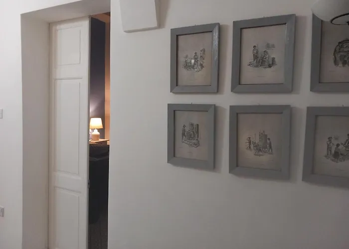 Door Nine -townhouse With Harbour Views Floriana